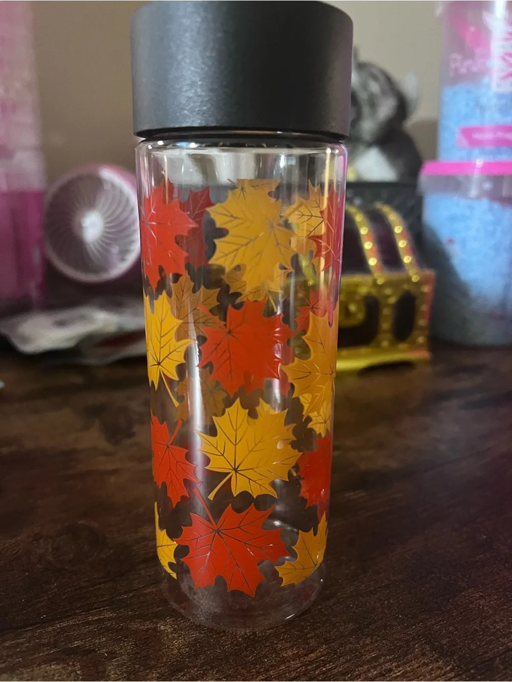 15 Fall Maple Leaves Plastic Bottles with Lids Leak free top - Picture 2 of 4